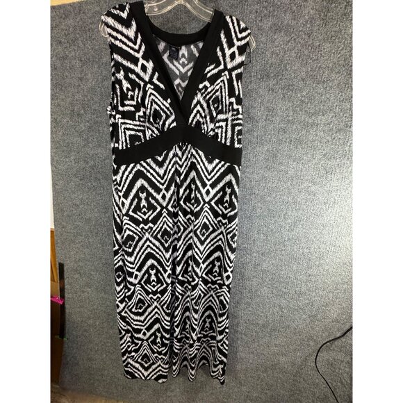 EN FOCUS  woman’s size 16 W 95% polyester 100% spandex, Black and white Maxi dre - Picture 6 of 16